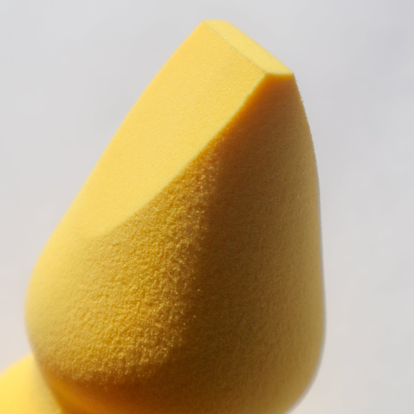 "Impeccable vegan beauty blender makeup sponge"
"Impeccable beauty blender cruelty-free eco-friendly"
"Impeccable beauty blender applying foundation"
"Impeccable beauty blender packaging Zaè Cosmetics"