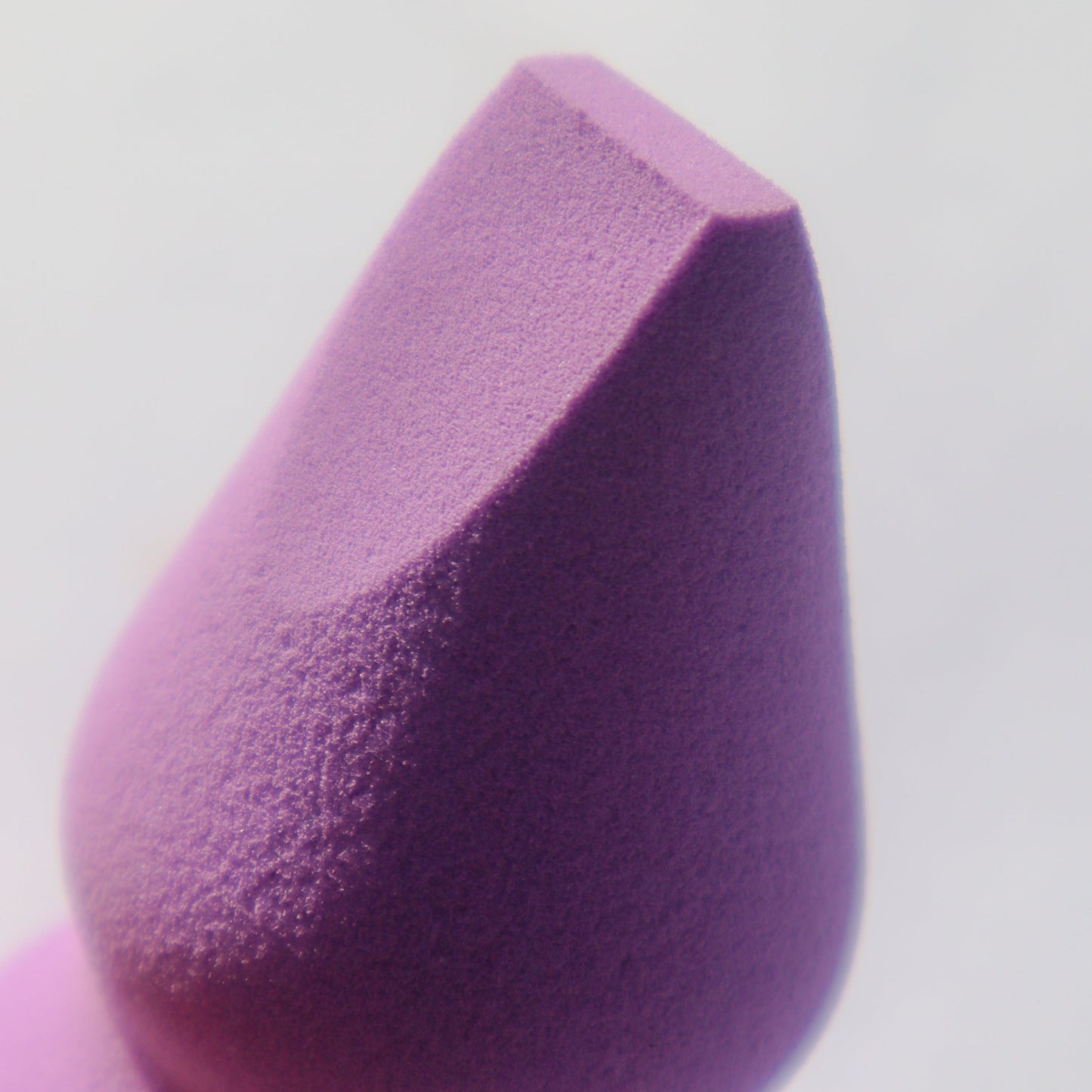 "Impeccable vegan beauty blender makeup sponge"
"Impeccable beauty blender cruelty-free eco-friendly"
"Impeccable beauty blender applying foundation"
"Impeccable beauty blender packaging Zaè Cosmetics"