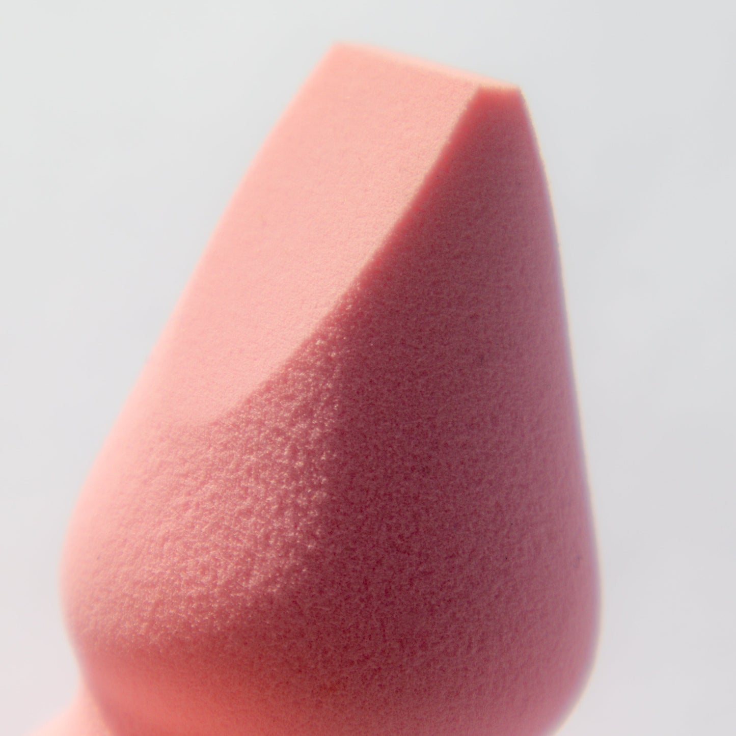 "Impeccable vegan beauty blender makeup sponge"
"Impeccable beauty blender cruelty-free eco-friendly"
"Impeccable beauty blender applying foundation"
"Impeccable beauty blender packaging Zaè Cosmetics"