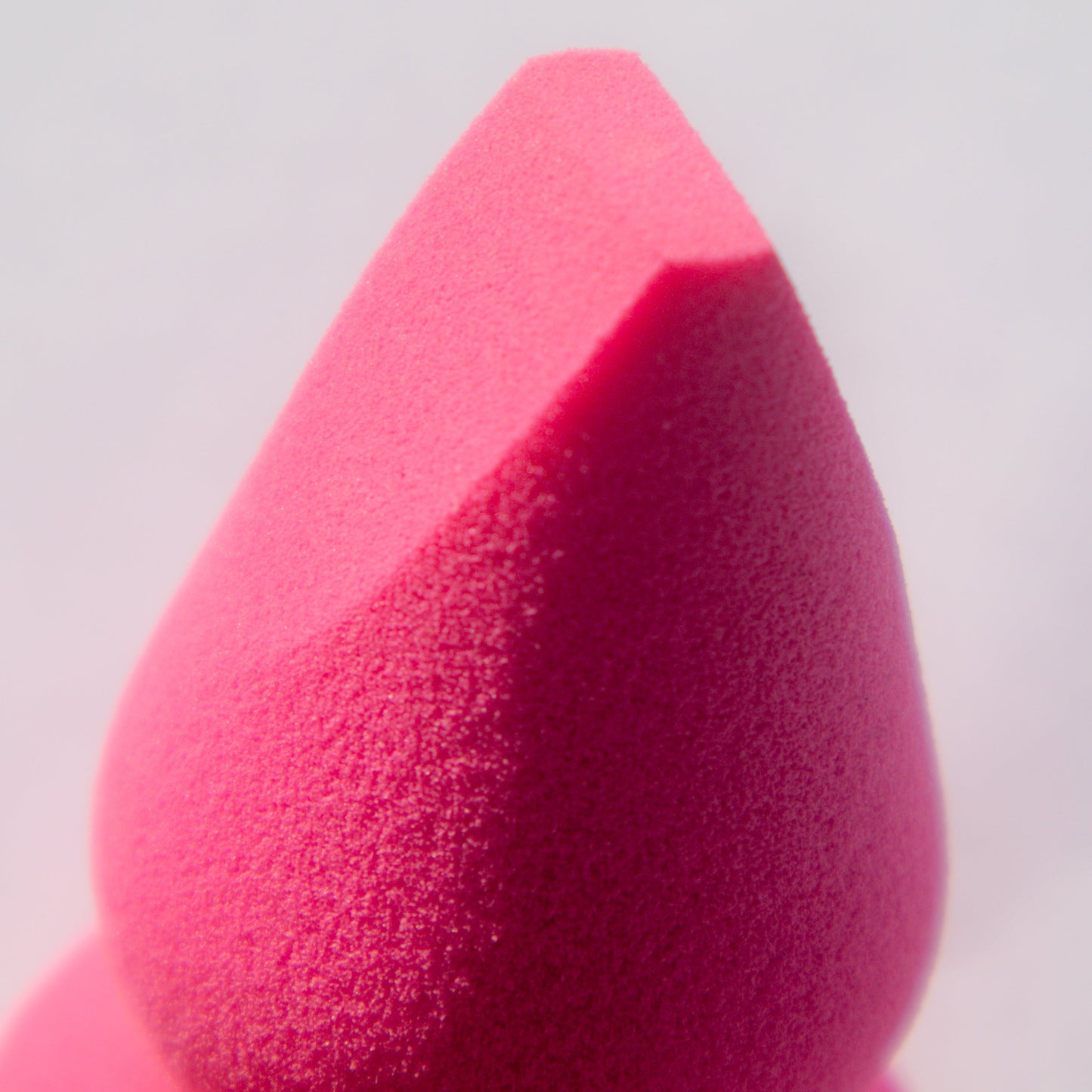 "Impeccable vegan beauty blender makeup sponge"
"Impeccable beauty blender cruelty-free eco-friendly"
"Impeccable beauty blender applying foundation"
"Impeccable beauty blender packaging Zaè Cosmetics"