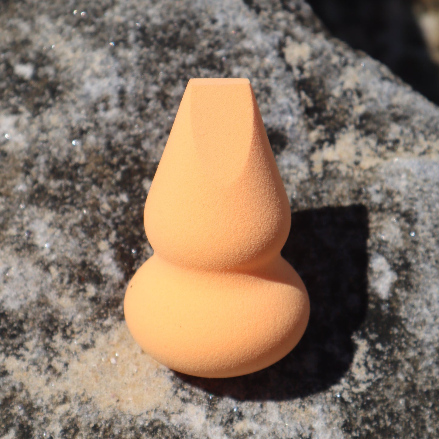 "Impeccable vegan beauty blender makeup sponge"
"Impeccable beauty blender cruelty-free eco-friendly"
"Impeccable beauty blender applying foundation"
"Impeccable beauty blender packaging Zaè Cosmetics"