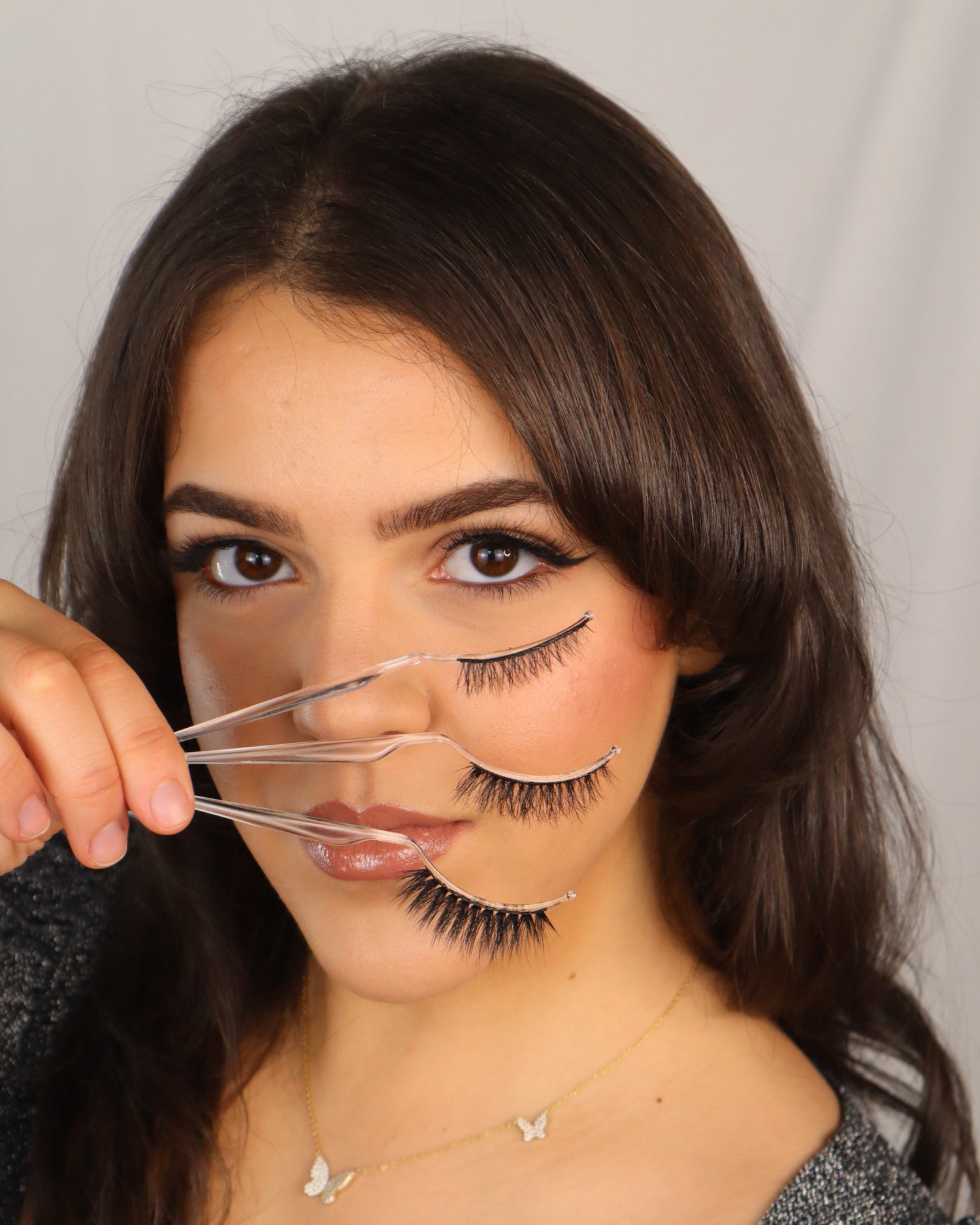 "Mimski vegan false lashes full fluffy volume"
"Mimski cruelty-free false eyelashes glamorous"
"Mimski false lashes packaging Zaè Cosmetics"