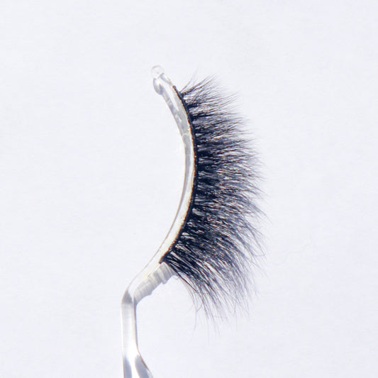 -Lala vegan false lashes dramatic volume
-Lala cruelty-free false eyelashes full fluffy
-Lala false lashes packaging bold style
