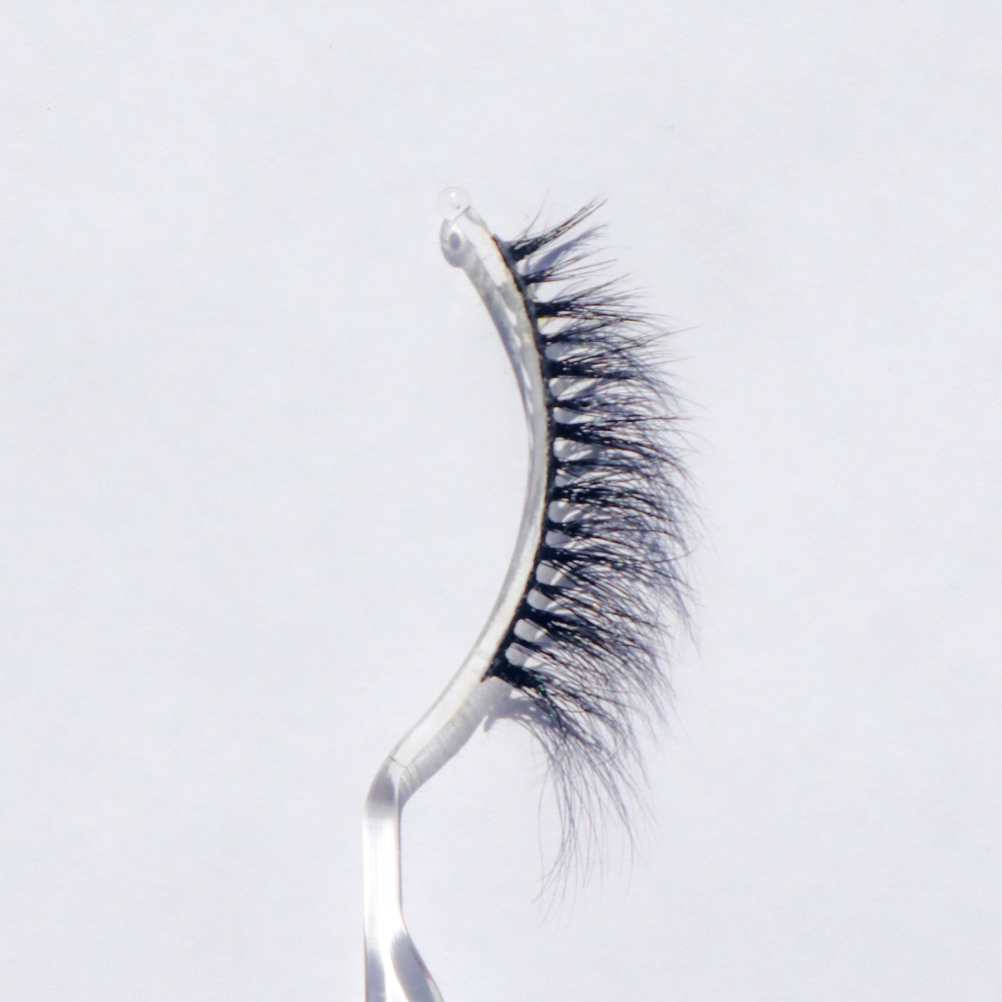 -Mimski vegan false lashes full fluffy volume
-Mimski cruelty-free false eyelashes glamorous
-Mimski false lashes packaging Zaè Cosmetics