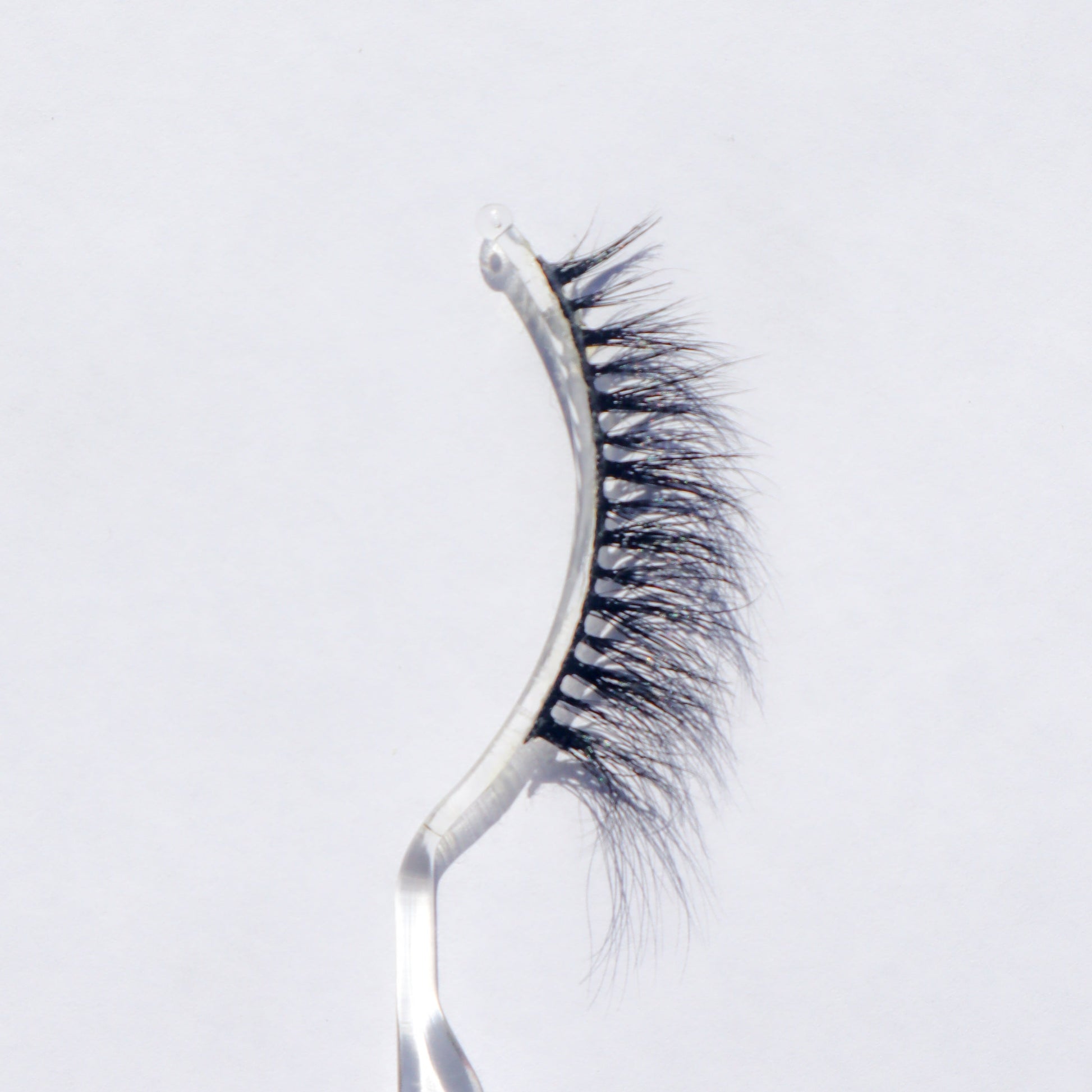 -Mimski vegan false lashes full fluffy volume
-Mimski cruelty-free false eyelashes glamorous
-Mimski false lashes packaging Zaè Cosmetics